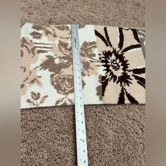 NWT new Anthropologie the Mariel scarf neutral pattern brown beige - Picture 13 of 17